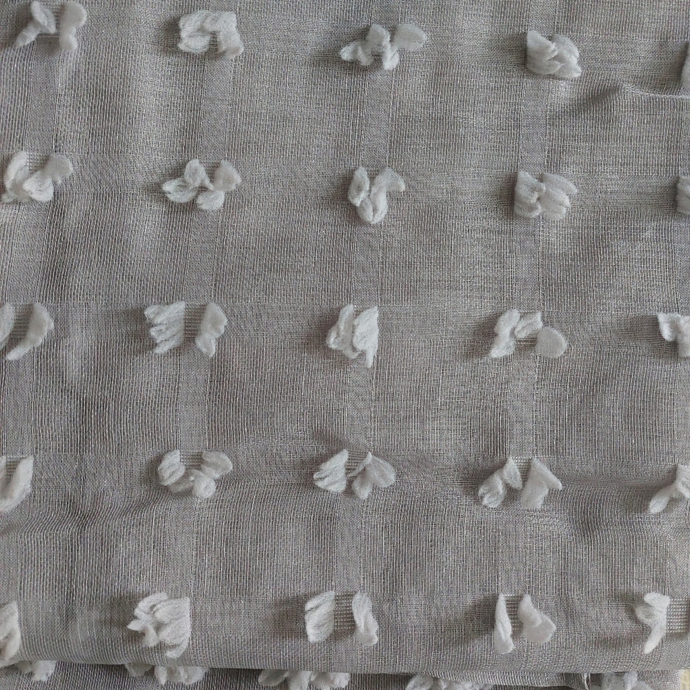 Curtain - Picture 2 of 5